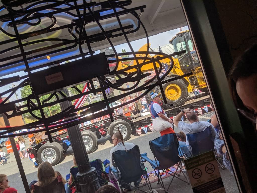 Krosswalk Pub | restaurant | 322 N Olympic Ave, Arlington, WA 98223, USA | 3604037333 OR +1 360-403-7333