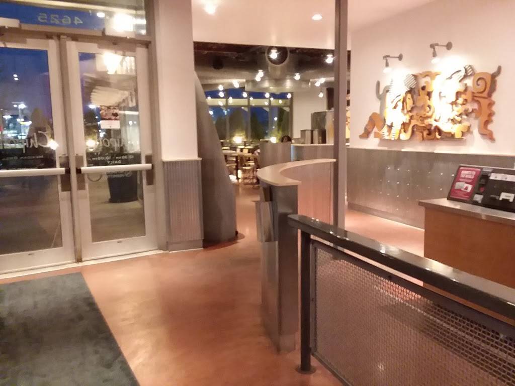 Chipotle Mexican Grill | restaurant | 4625 E 96th St, Indianapolis, IN 46240, USA | 3175758292 OR +1 317-575-8292