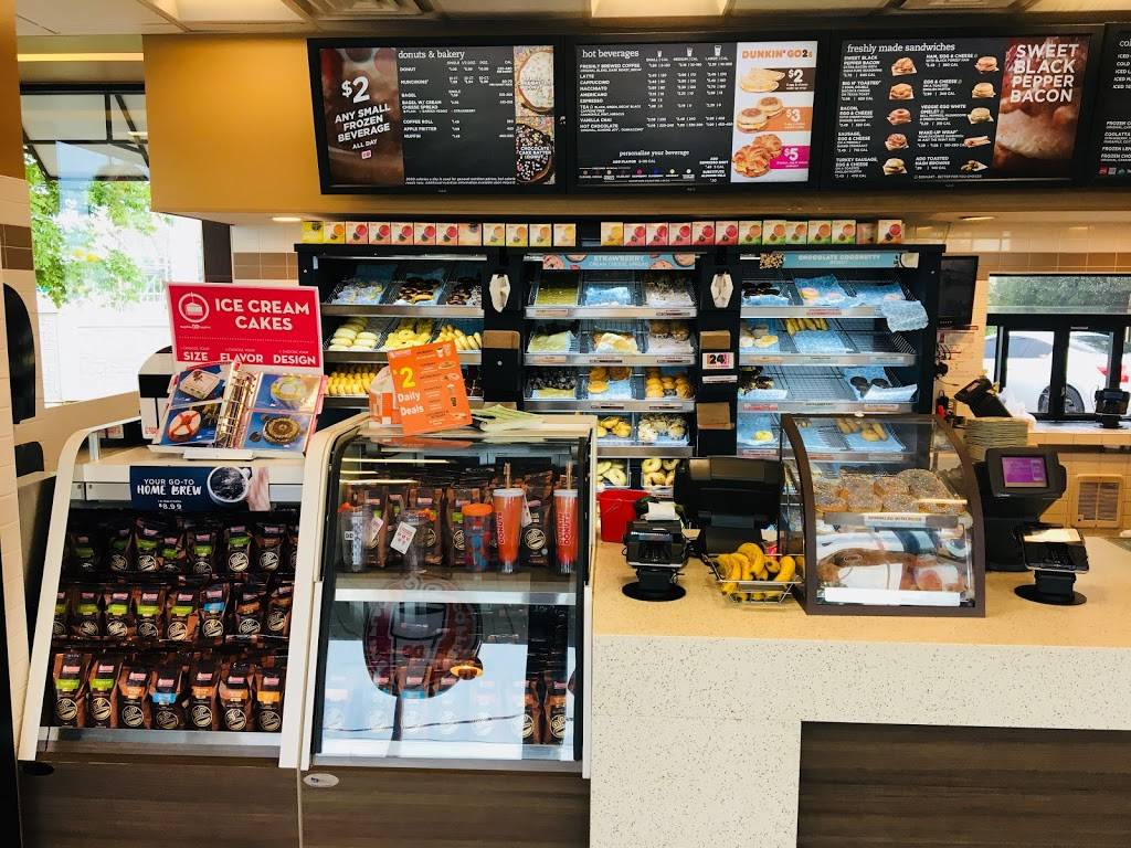 Dunkin Donuts | cafe | 1990 Skokie Valley Rd, Highland Park, IL 60035, USA | 8474329177 OR +1 847-432-9177