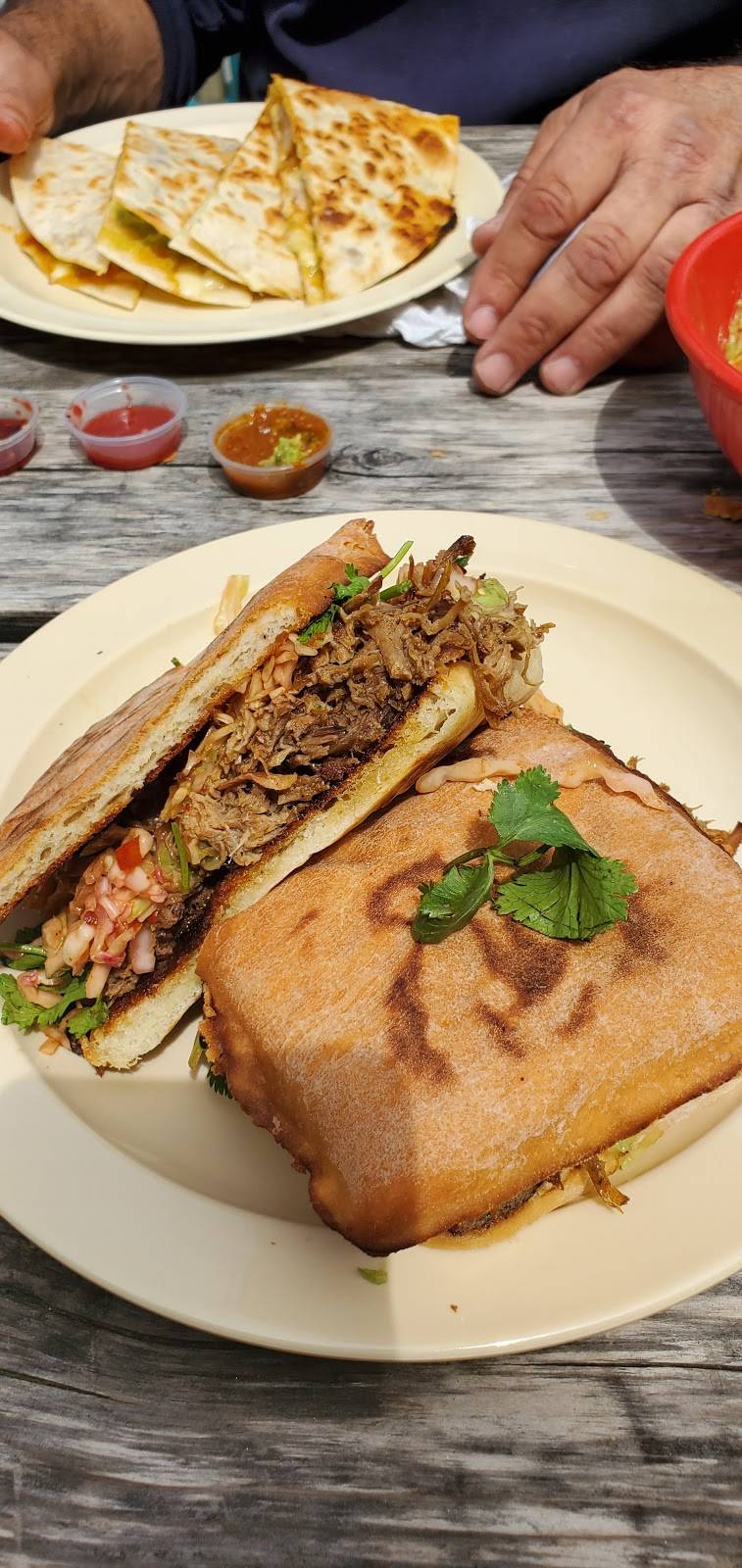 The Mad Taco | restaurant | 5101 Main St, Waitsfield, VT 05673, USA | 8024963832 OR +1 802-496-3832