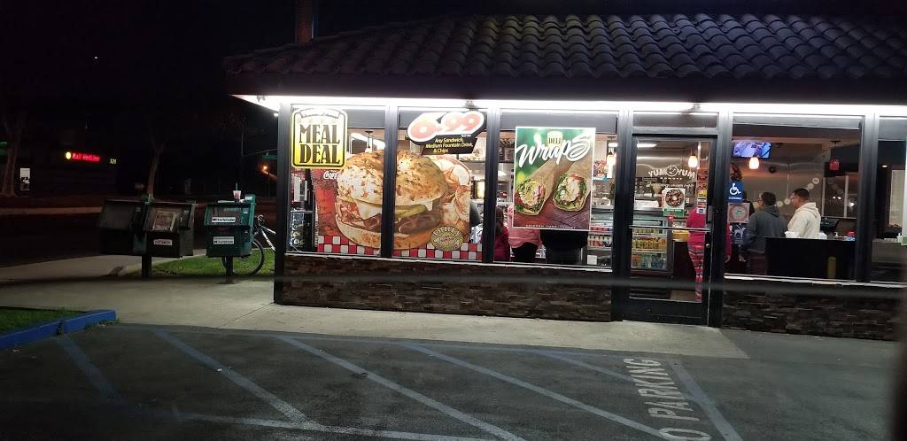 Yum Yum Donuts | cafe | 320 17th St, Santa Ana, CA 92706, USA | 7145600247 OR +1 714-560-0247