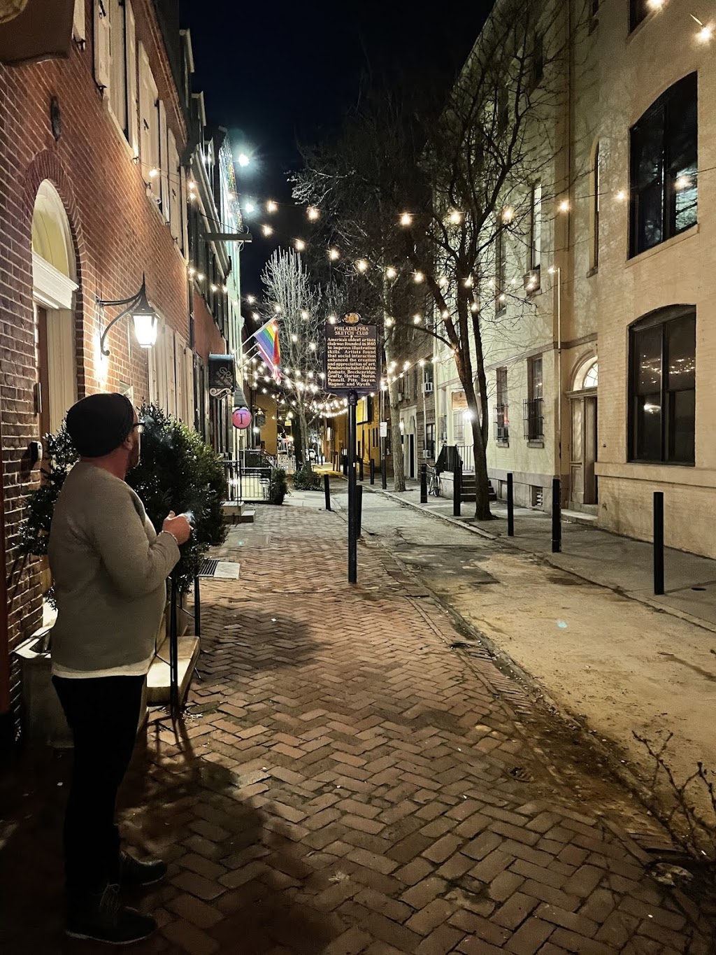 U Bar | restaurant | 1220 Locust St, Philadelphia, PA 19107, USA | 2155466660 OR +1 215-546-6660