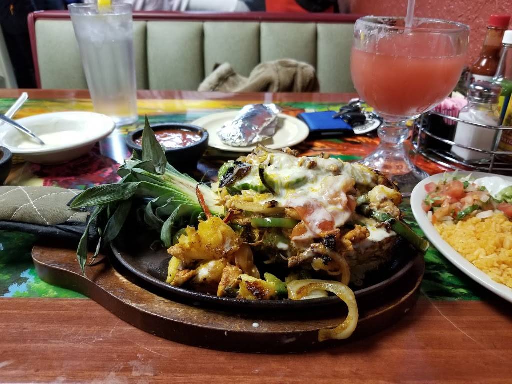 Chavas Mexican Restaurant | restaurant | 7838 S Elm Pl, Broken Arrow, OK 74011, USA | 9189946656 OR +1 918-994-6656