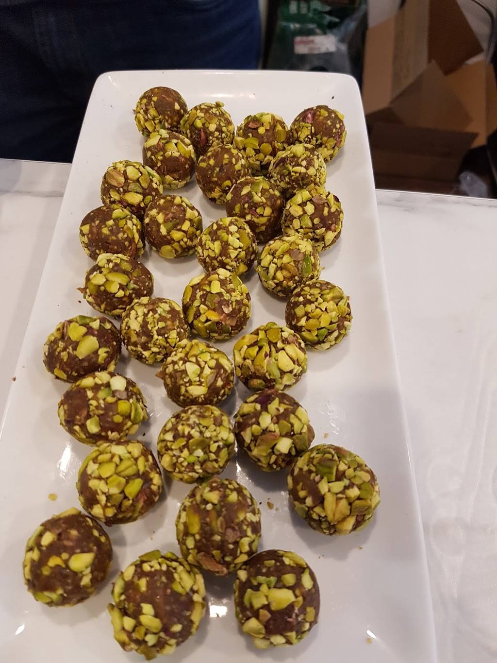 Nabati Bistro | restaurant | 1859 Rue Saint-Louis, Saint-Laurent, QC H4M 1N5, Canada | 5145095119 OR +1 514-509-5119