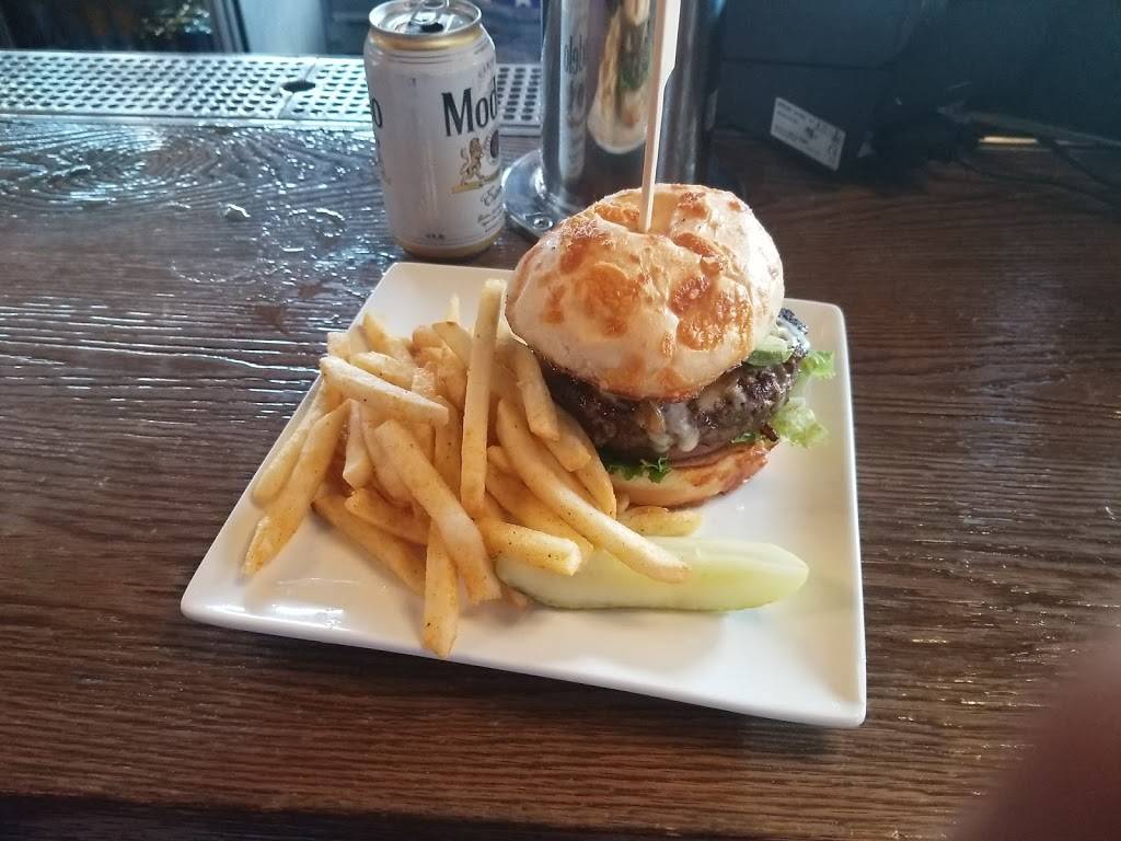 Deuces and The Diamond Club | restaurant | 3505 N Clark St, Chicago, IL 60657, USA | 7736445554 OR +1 773-644-5554