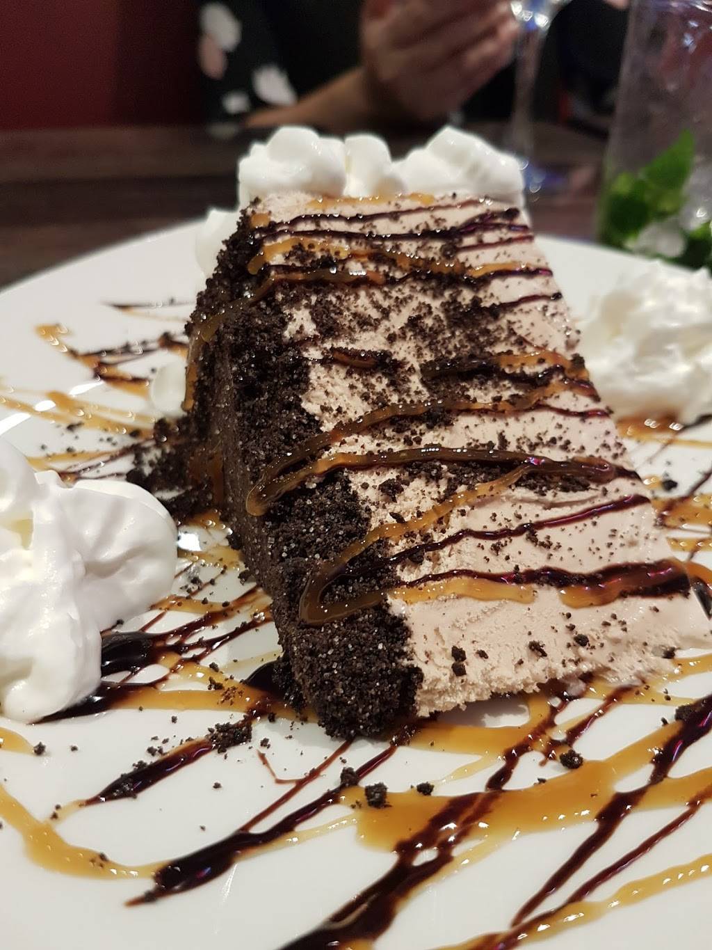 St. Louis Bar & Grill | restaurant | 2050 Yonge St, Toronto, ON M4S 1Z9, Canada | 4164800202 OR +1 416-480-0202