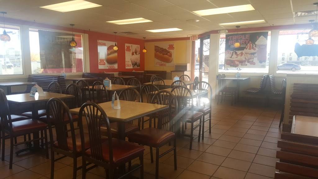 Wienerschnitzel | restaurant | 555 W Shaw Ave, Clovis, CA 93612, USA | 5592988905 OR +1 559-298-8905