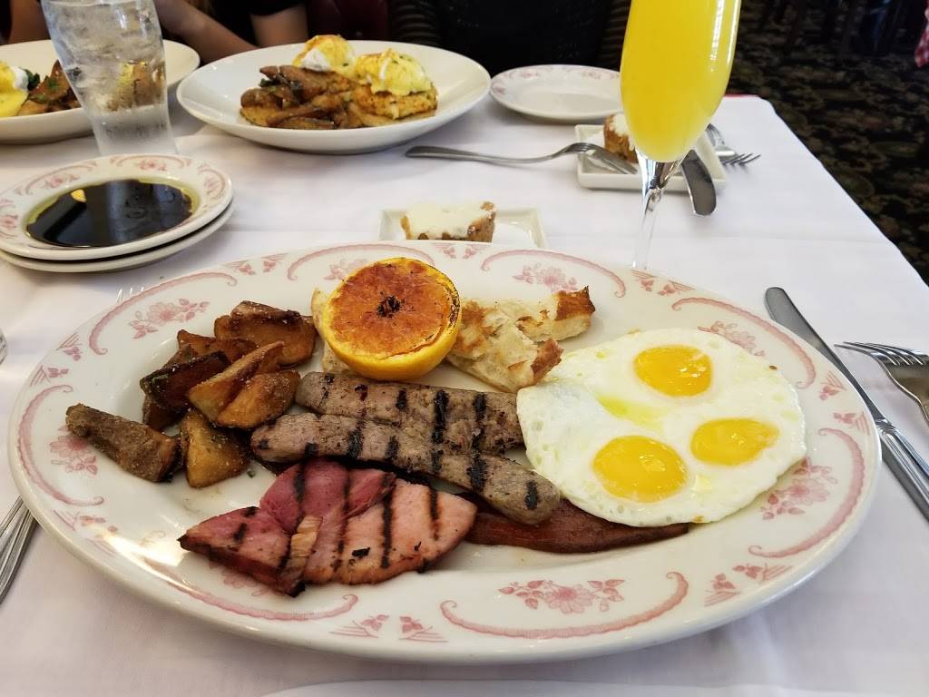 Maggianos Little Italy | restaurant | 3055 Olin Ave Suite 1000, San Jose, CA 95128, USA | 4084238973 OR +1 408-423-8973