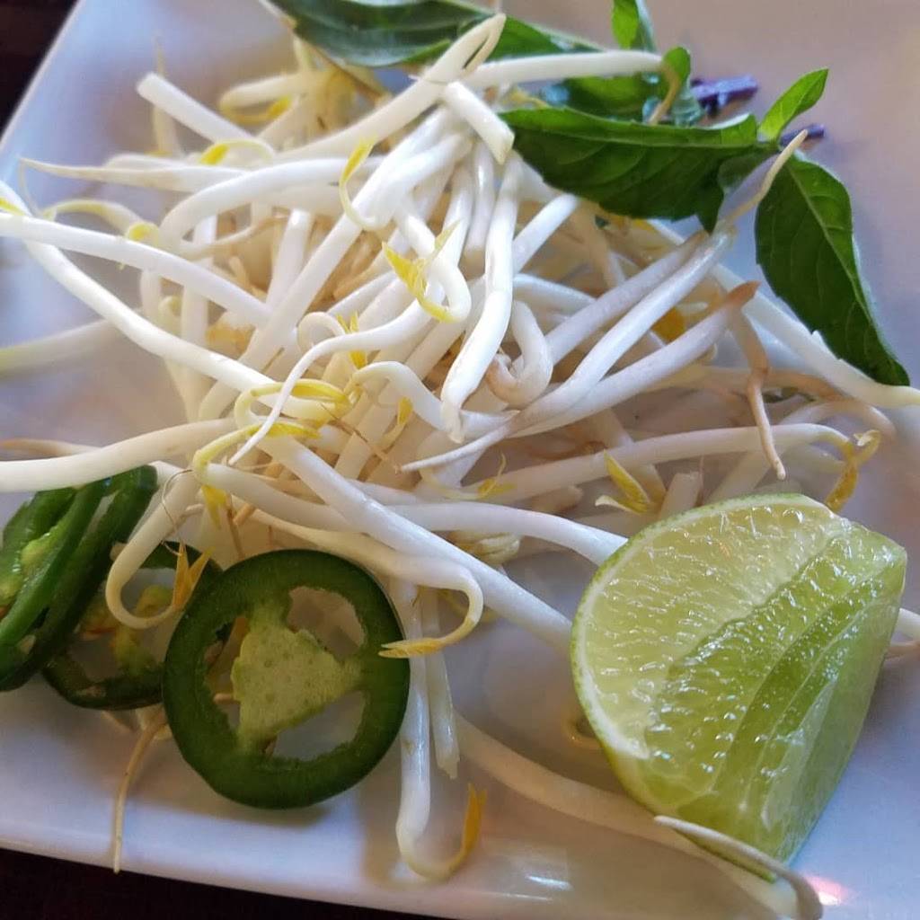 Pho Ginseng | restaurant | 12905 Rosedale Hill Ave, Huntersville, NC 28078, USA | 7049922227 OR +1 704-992-2227