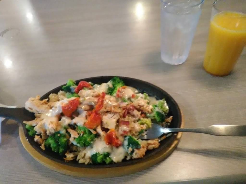 Perkins Restaurant & Bakery | restaurant | 1045 Co Rd E East, Vadnais Heights, MN 55110, USA | 6514261643 OR +1 651-426-1643