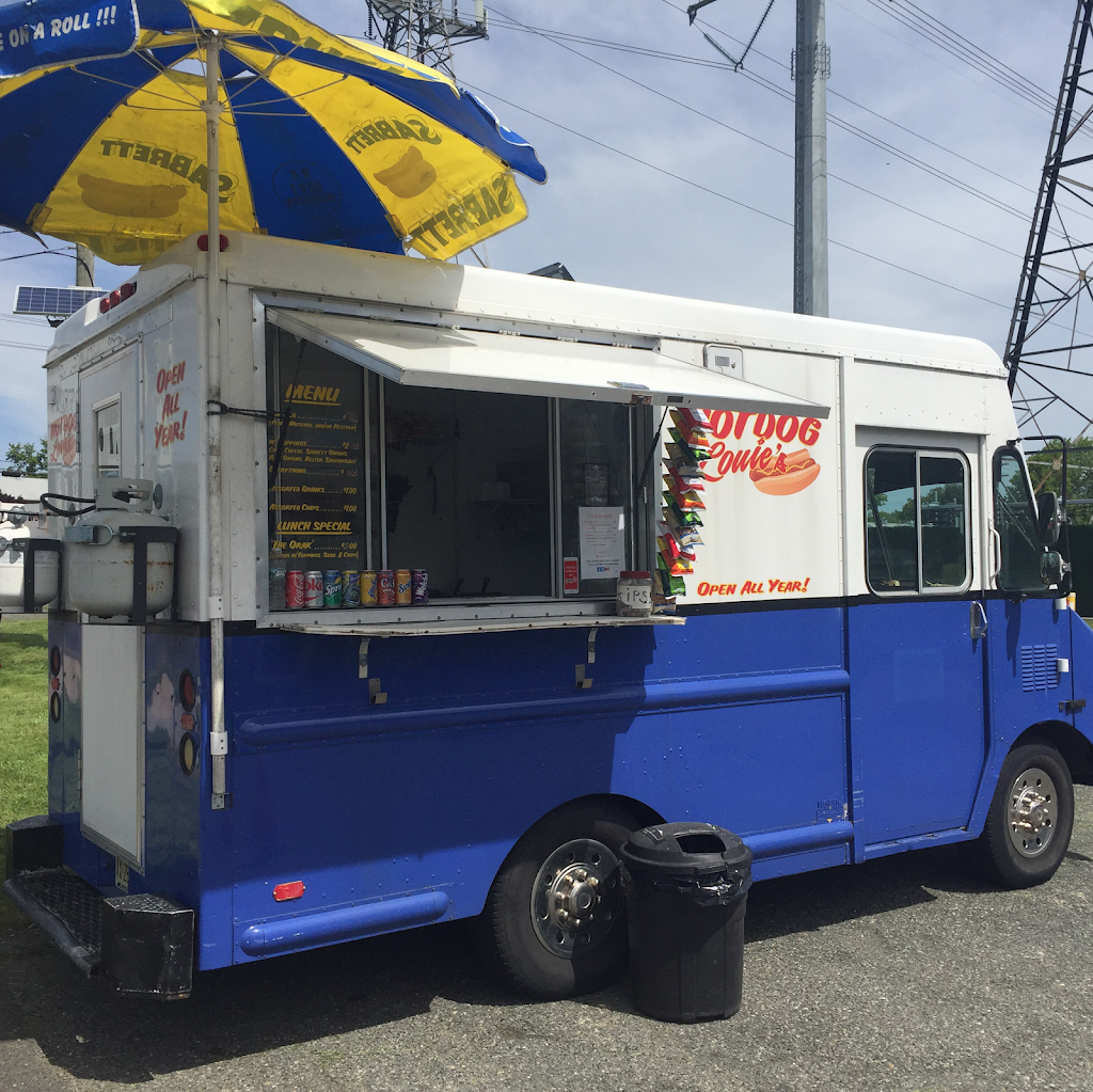 Hot Dog Louie’s | meal takeaway | Parking lot of ABD Electric, 826 St George Ave, Woodbridge, NJ 07095, USA | 9085077640 OR +1 908-507-7640
