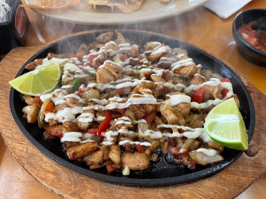 Manilas Cafe | restaurant | 363 W Pine St, Ponchatoula, LA 70454, USA | 9854670288 OR +1 985-467-0288