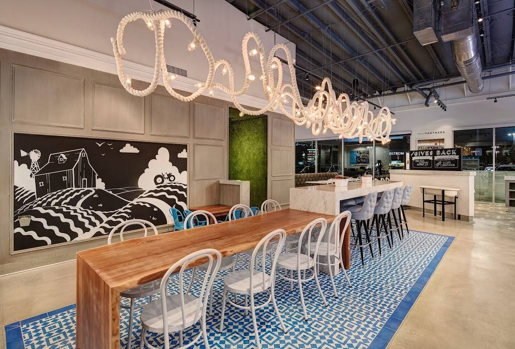 Mendocino Farms | meal takeaway | 8795 Villa La Jolla Dr, La Jolla, CA 92037, USA | 8587318130 OR +1 858-731-8130