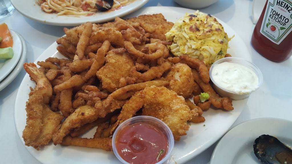 Mos Seafood downtown Baltimore | restaurant | 219 South President Street, Baltimore, MD 21202, USA | 4108378600 OR +1 410-837-8600