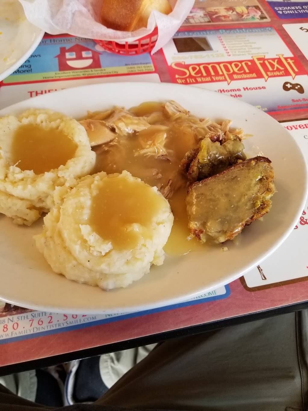 JW Cobbs | restaurant | 3200 N 14th St, Ponca City, OK 74601, USA | 5807628525 OR +1 580-762-8525