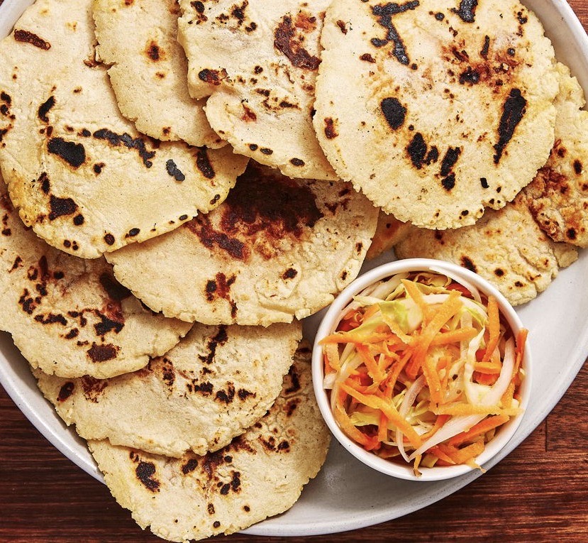 Los Potrillos Deli | restaurant | 72 School St, Glen Cove, NY 11542, USA | 5166866688 OR +1 516-686-6688