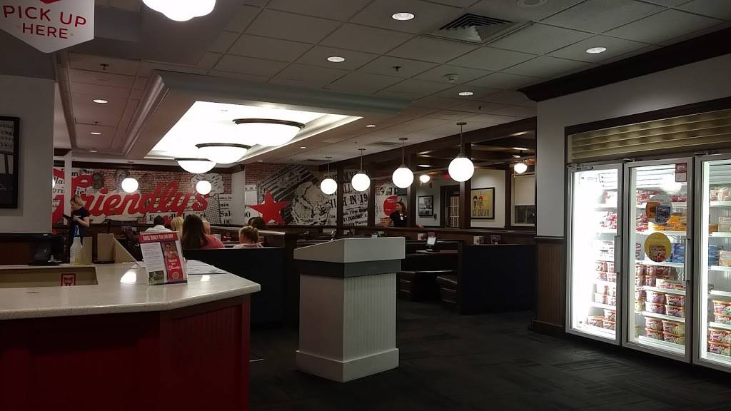 Friendlys | restaurant | Whitney Memorial Hwy, 3075 NY-50, Saratoga Springs, NY 12866, USA | 5185831598 OR +1 518-583-1598