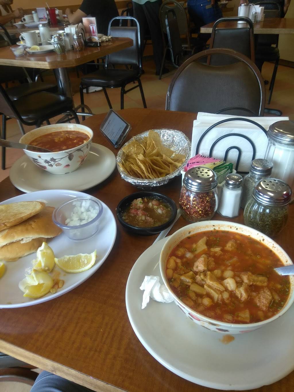 Enriques Mexican Food | restaurant | 830 W Picacho Ave, Las Cruces, NM 88005, USA | 5756470240 OR +1 575-647-0240