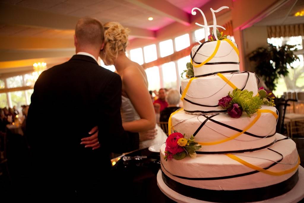 Lake Windsor Country Club | restaurant | 4628 Golf Dr, Windsor, WI 53598, USA | 6088464711 OR +1 608-846-4711