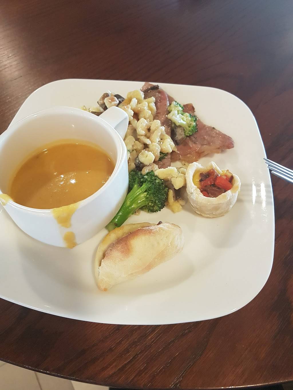 Courses Restaurant | restaurant | 2820 N Meridian St, Indianapolis, IN 46208, USA | 3179681659 OR +1 317-968-1659