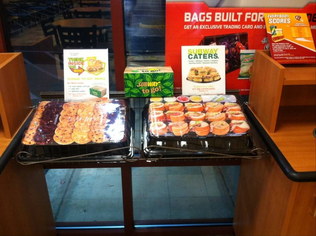Subway | restaurant | 12300 Price Club Plaza, Fairfax, VA 22030, USA | 7035438157 OR +1 703-543-8157