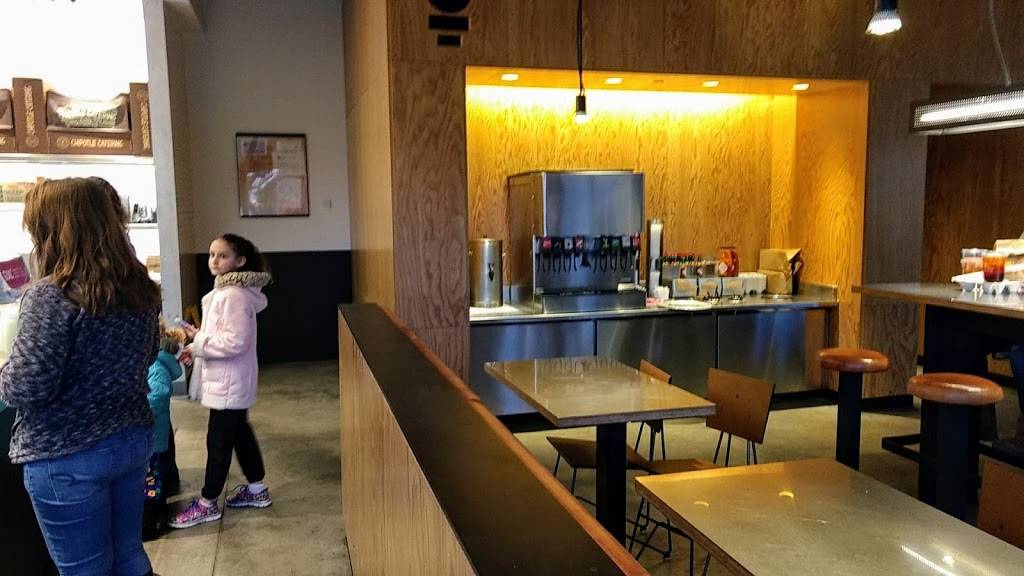 Chipotle Mexican Grill | restaurant | 1622 W Nursery Rd, Linthicum Heights, MD 21090, USA | 4108508397 OR +1 410-850-8397