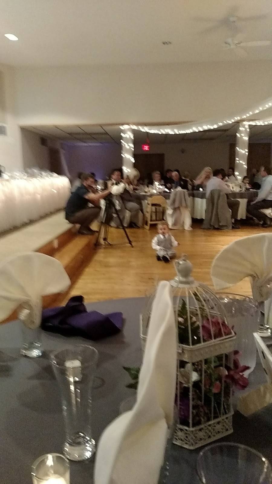 Johnstown Inn | restaurant | 1310 Frankstown Rd, Johnstown, PA 15902, USA | 8145355439 OR +1 814-535-5439