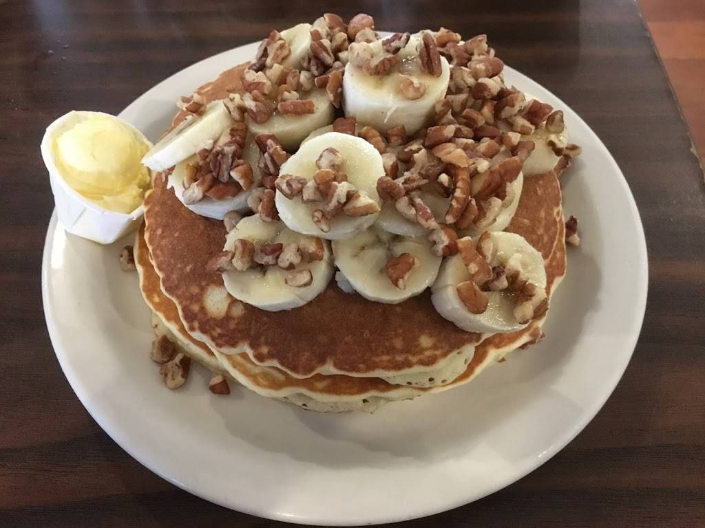 Cindis NY Deli & Restaurant | restaurant | 306 S Houston St, Dallas, TX 75202, USA | 2147444745 OR +1 214-744-4745