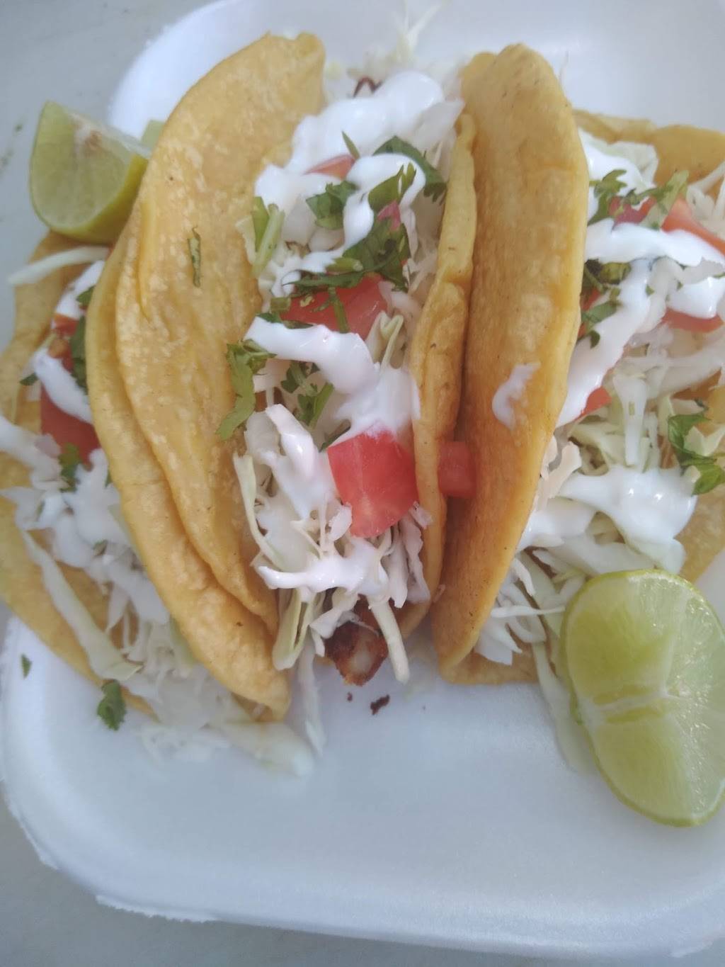 Mariscos la isla x | restaurant | 3807 National Ave, San Diego, CA 92113, USA | 6193798399 OR +1 619-379-8399