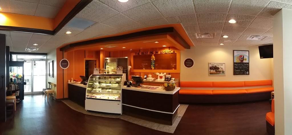 Village Inn | bakery | 7011 W Hillsborough Ave, Tampa, FL 33634, USA | 8138845292 OR +1 813-884-5292