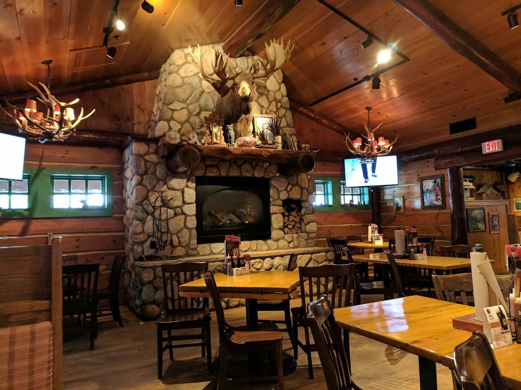 Famous Daves Bar-B-Que | restaurant | 2750 Pine Lake Rd, Lincoln, NE 68516, USA | 4024213434 OR +1 402-421-3434