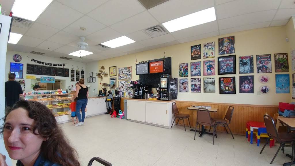 Blue Mound Donut | bakery | 1100 N Blue Mound Rd, Saginaw, TX 76131, USA | 8172349900 OR +1 817-234-9900