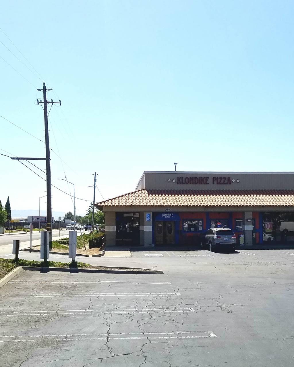 Klondike Pizza | restaurant | 2059 S Broadway, Santa Maria, CA 93454, USA | 8053483667 OR +1 805-348-3667