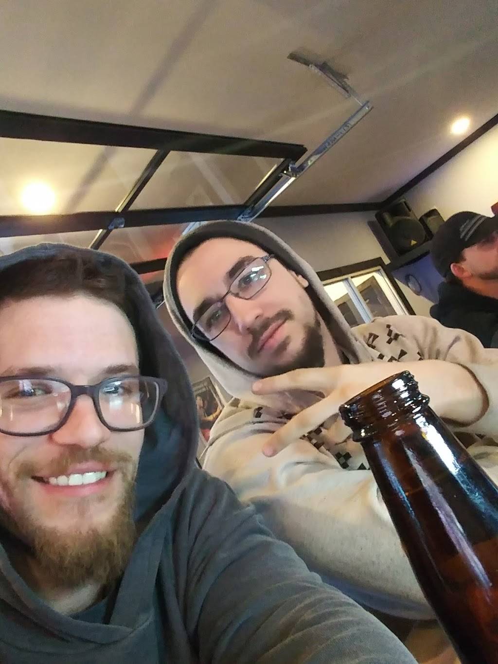 Resto-Bar Le Pic | restaurant | 2035 Route du Carrefour, Val-des-Monts, QC J8N 5B5, Canada | 8196717272 OR +1 819-671-7272