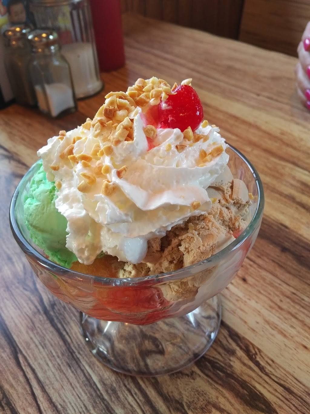 Cappies Drive In | restaurant | 264 NY-67, Amsterdam, NY 12010, USA | 5188433544 OR +1 518-843-3544