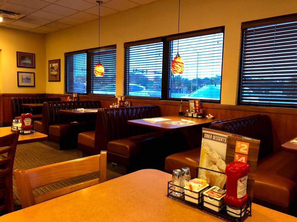 Dennys | restaurant | 3204 N US Hwy 98 N, Lakeland, FL 33805, USA | 8636873390 OR +1 863-687-3390