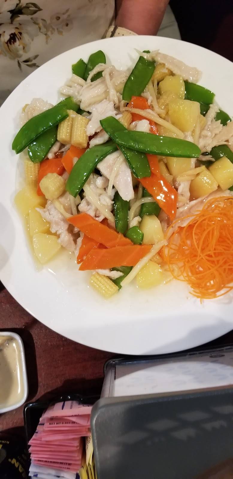 The Lucky Crab | restaurant | 807 Bypass 25 NE, Greenwood, SC 29646, USA | 8642272888 OR +1 864-227-2888