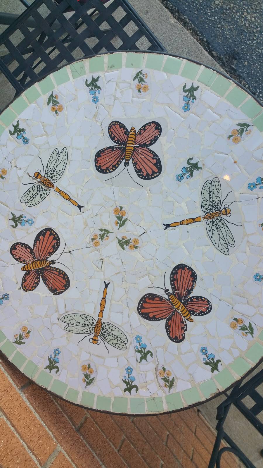 Emmas Frosty Kreme & Pizza | restaurant | 5707 Beaver Pike, Beaver, OH 45613, USA | 7402266291 OR +1 740-226-6291