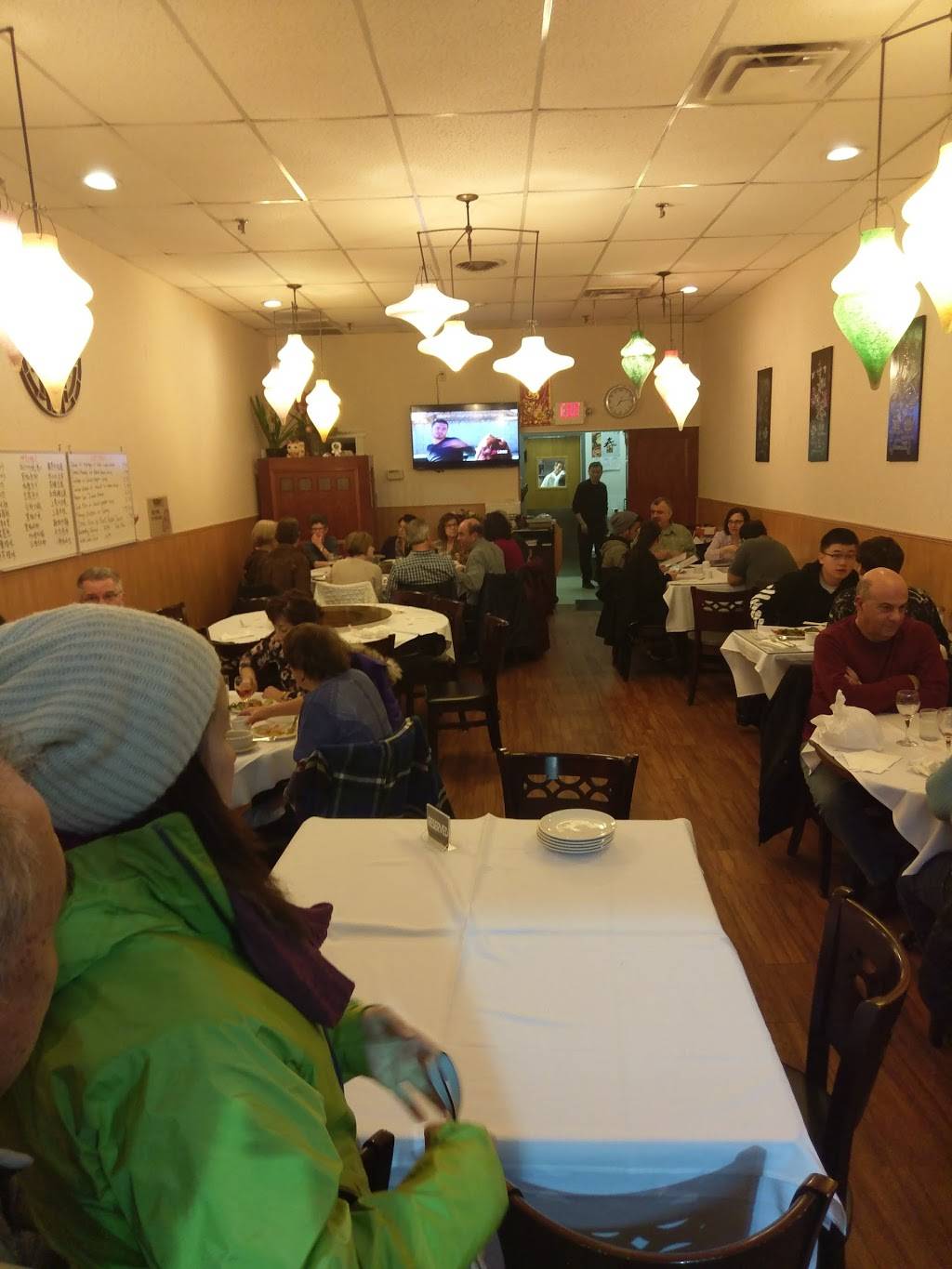 Hong Kong Garden | restaurant | 1760 Easton Ave # 4, Somerset, NJ 08873, USA | 7323565779 OR +1 732-356-5779