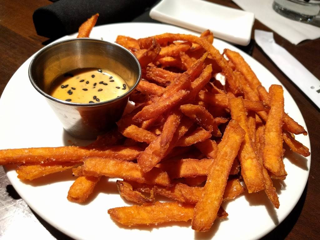 Kona Grill | restaurant | 3111 W Chandler Blvd, Chandler, AZ 85226, USA | 4807921711 OR +1 480-792-1711