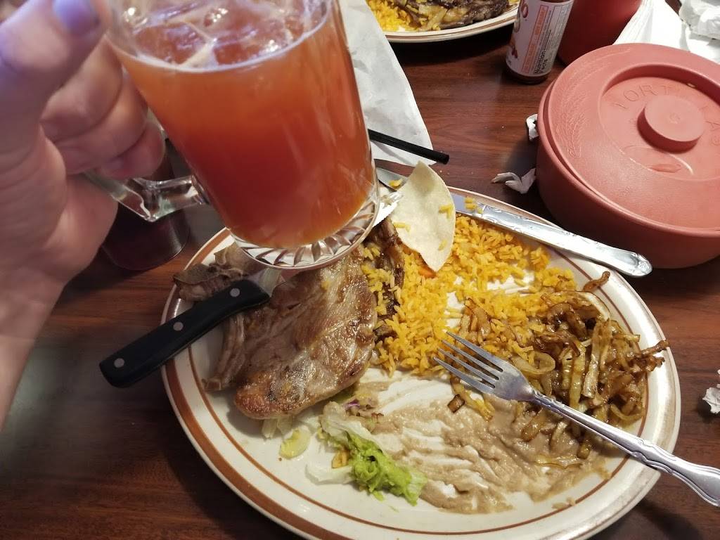 Casa Jimenez | restaurant | 411 Wilkerson Ave, Perris, CA 92570, USA | 9519407997 OR +1 951-940-7997