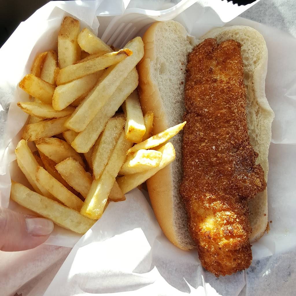 The Fence | restaurant | 1605 PA-405, Milton, PA 17847, USA | 5705242865 OR +1 570-524-2865