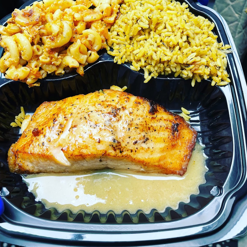 Nadias Soul Food | restaurant | 2 W 125th St, New York, NY 10027, USA | 6464905058 OR +1 646-490-5058