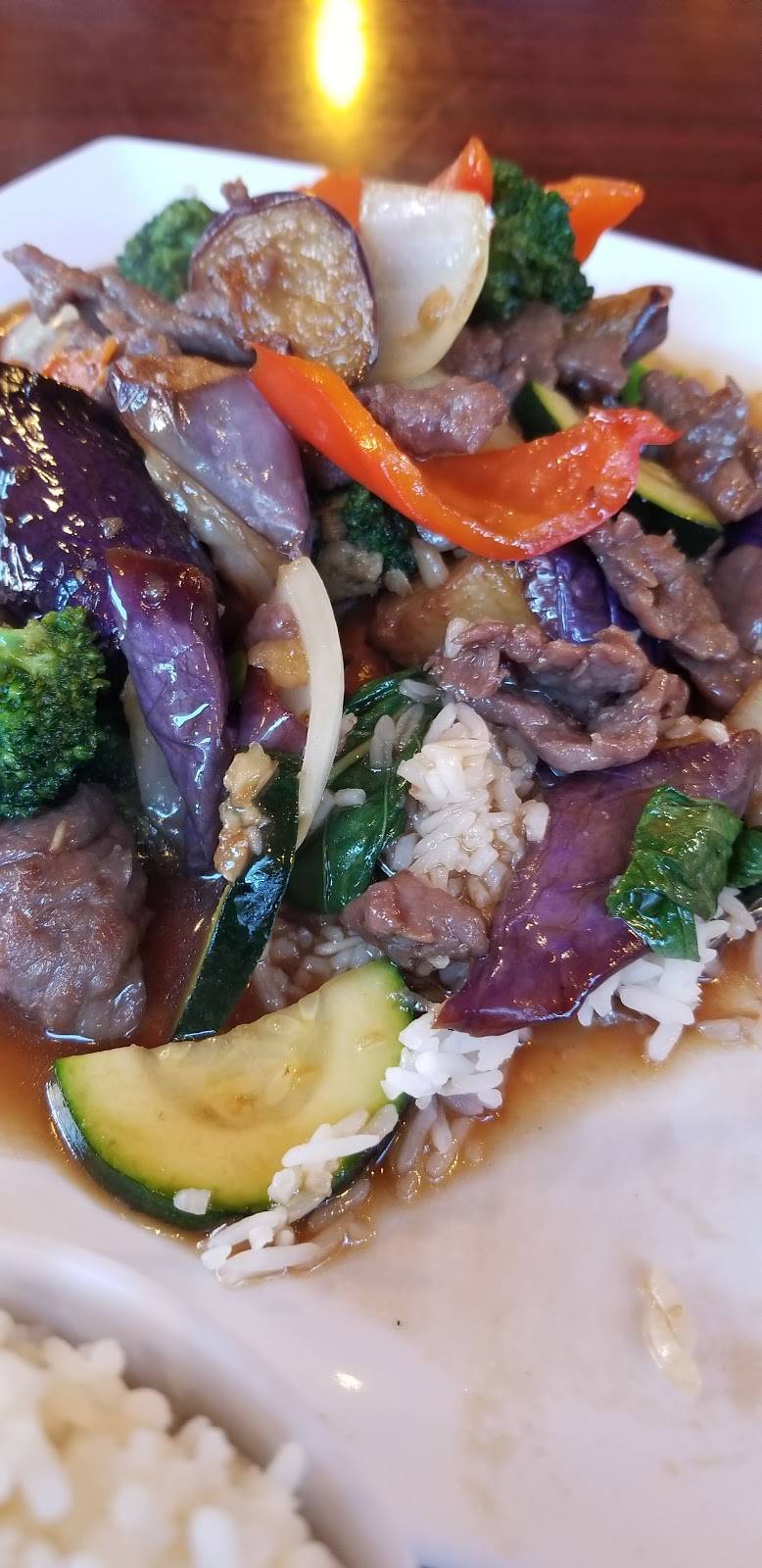 Thai Basil Signature | restaurant | 4221 E Chandler Blvd #106, Phoenix, AZ 85048, USA | 4807046013 OR +1 480-704-6013