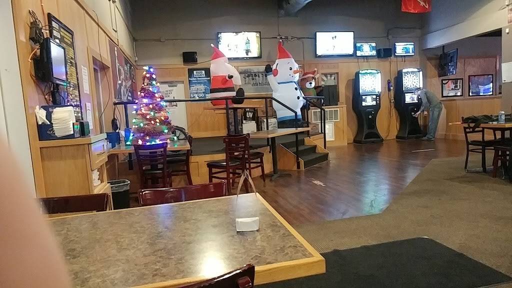 Throttle Down Sports Bar & Grill | restaurant | 607 E Marengo Rd, Tiffin, IA 52340, USA | 3195452669 OR +1 319-545-2669