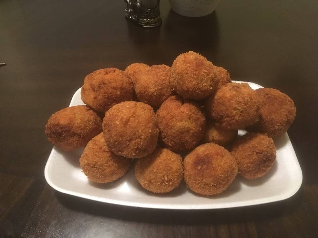 Big Vic’s BBQ | restaurant | 5781 S Lakeshore Dr, Shreveport, LA 71119, USA | 3185826227 OR +1 318-582-6227