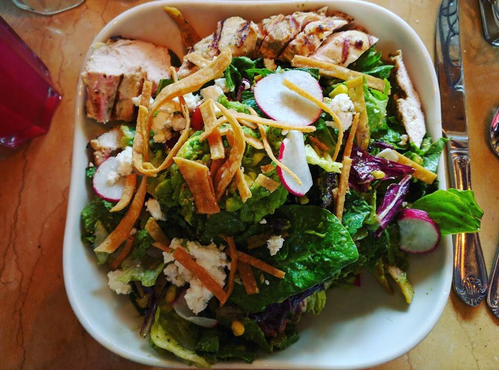 The Cheesecake Factory | restaurant | 2020 Spring Rd, Oak Brook, IL 60523, USA | 6305731800 OR +1 630-573-1800