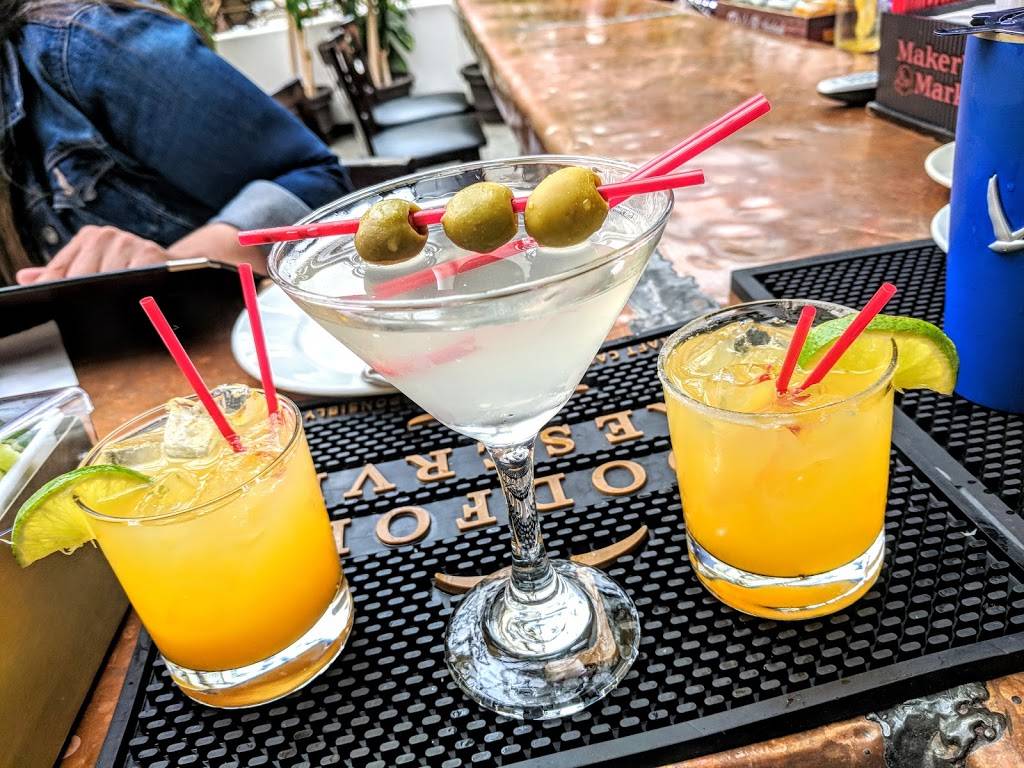 Michaelangelos Little Italy | restaurant | 2477 Arthur Ave, Bronx, NY 10458, USA | 7182208455 OR +1 718-220-8455