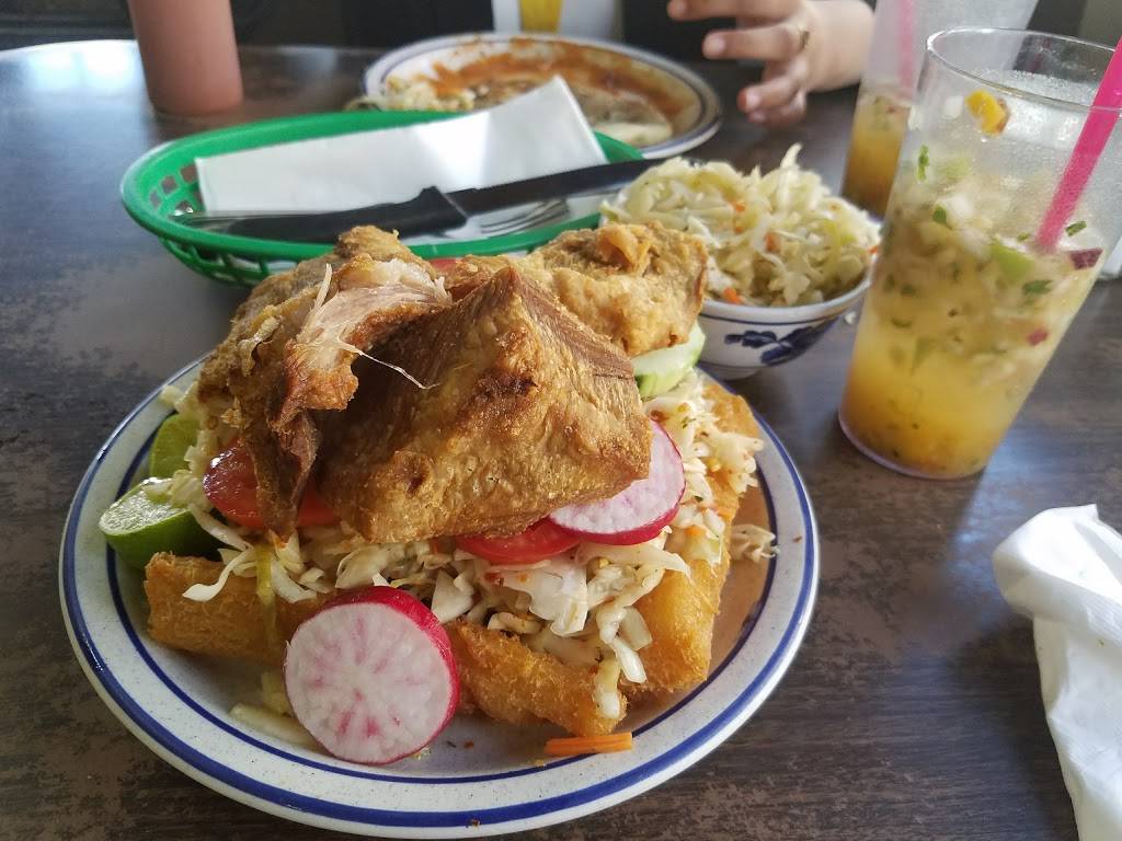 Los Molcajetes | restaurant | 1800 W 8th St, Los Angeles, CA 90057, USA | 2133888994 OR +1 213-388-8994