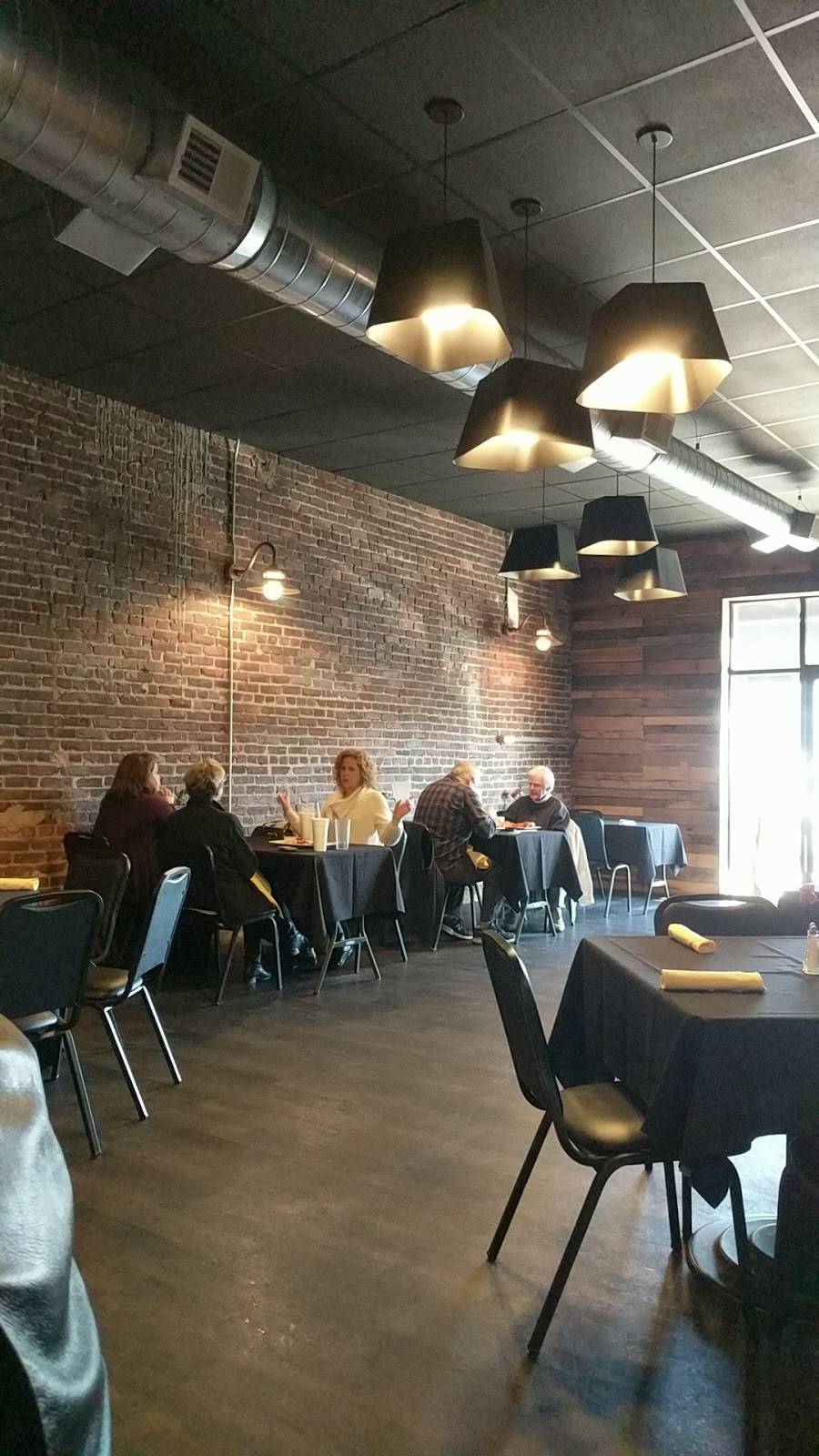 Orange Clover Kitchen & More | restaurant | 590 Missouri Ave #100, Jeffersonville, IN 47130, USA | 8122821005 OR +1 812-282-1005